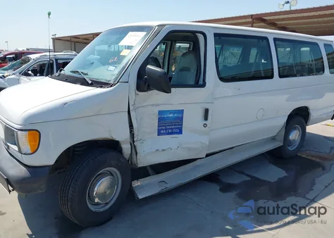 2002 Ford E-350 Super Duty Xl/Xlt из США, поврежденный, VIN 1FBSS31LX2HA87024
